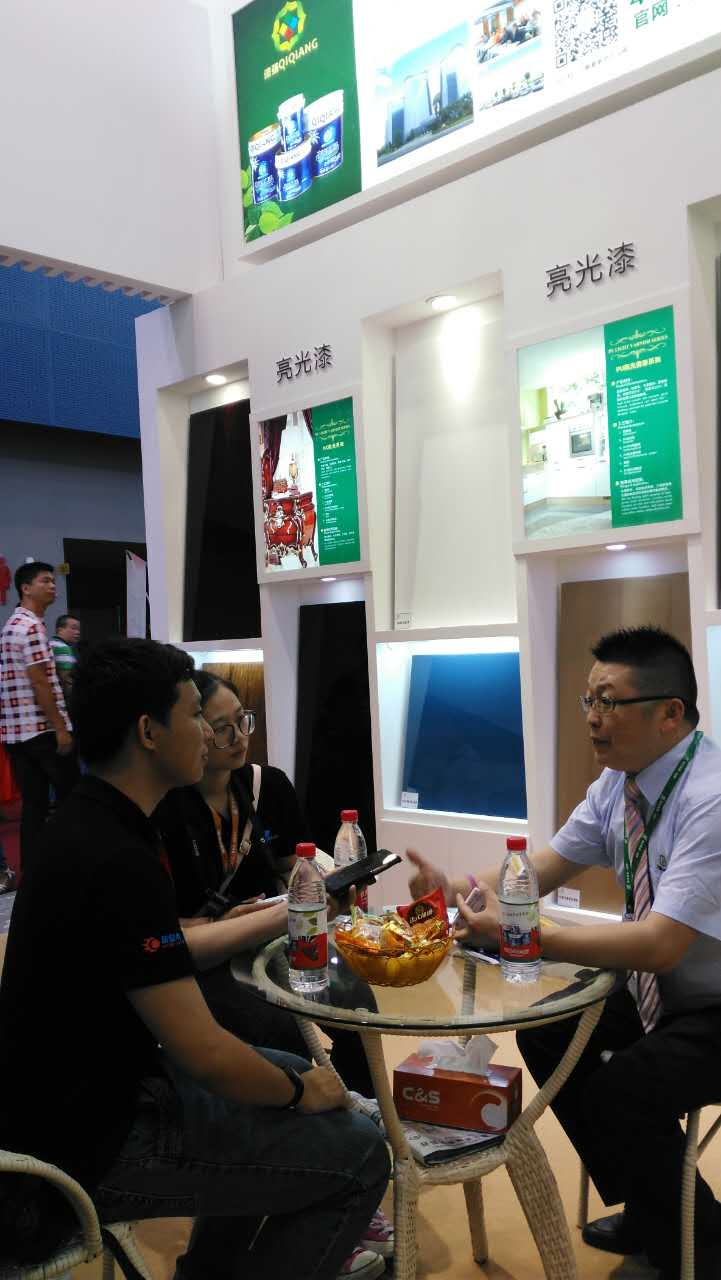 慧聰網資訊采訪漆強家具漆廠家張文